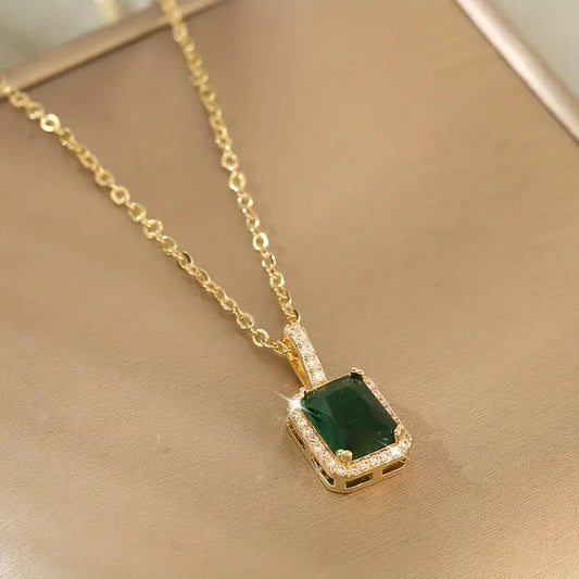 Maeva Gold Emerald Necklace